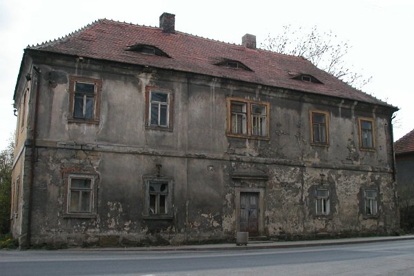 Rekonstrukce barokní fary a stodol - Jezvé u Č. Lípy - před rekonstrukcí