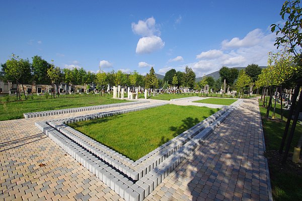 Rekonstrukce hřbitova - Kolumbárium, vsypová loučka, chodníky - po realizaci 01