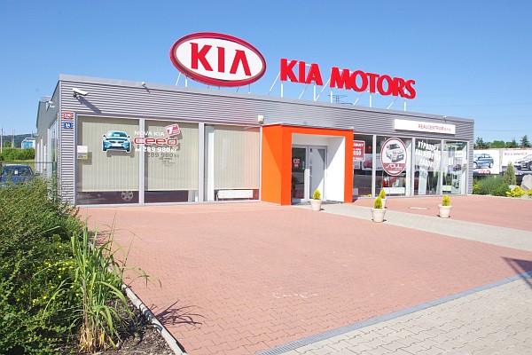 Autosalon Kia Motors pro Realcentrum pod Holoměří s.r.o.